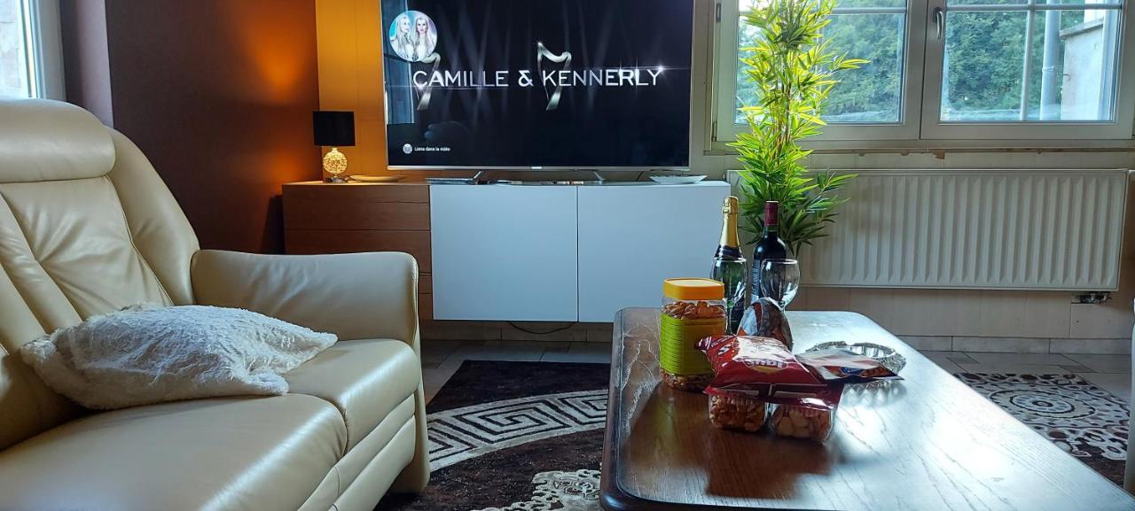 Nazareth Logement Un Magnifique Logement De Vacances Bastogne Dış mekan fotoğraf